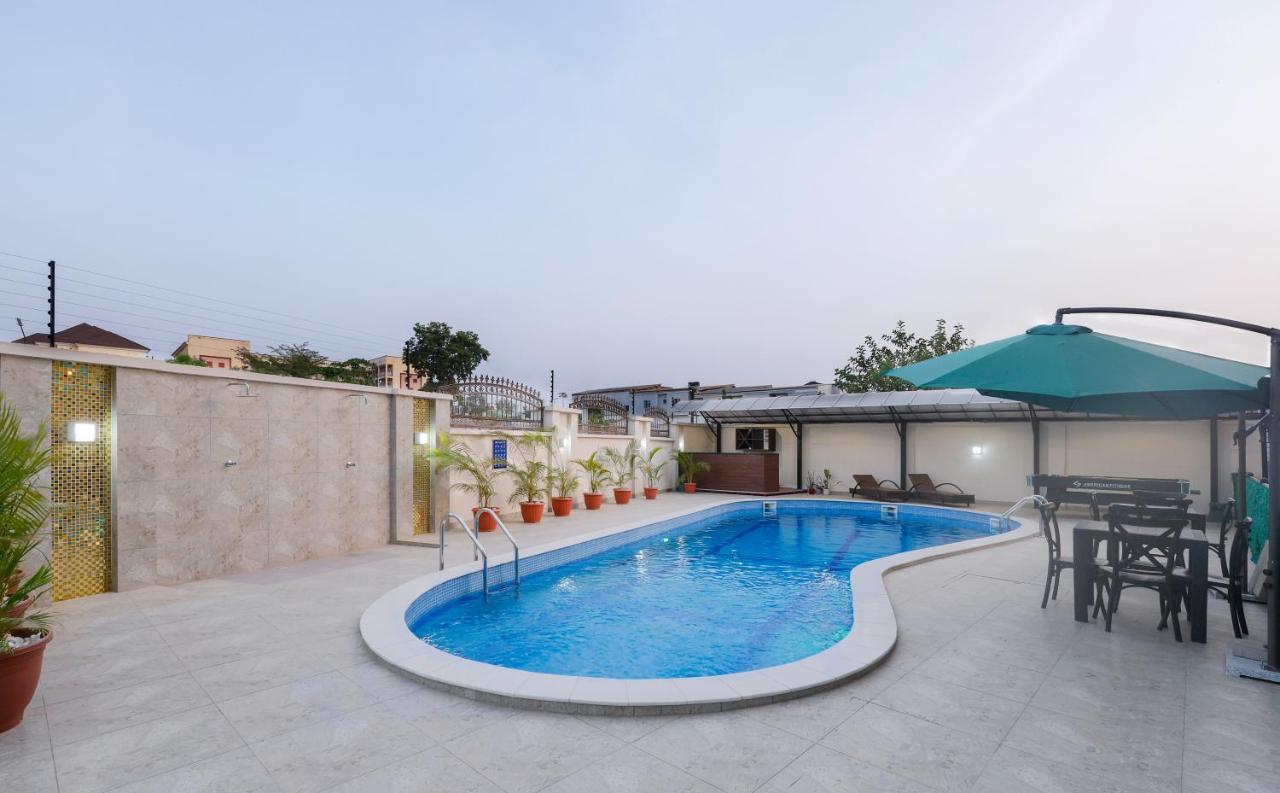 Bkt Cribs - Apartments & Suites Abuja Exteriör bild