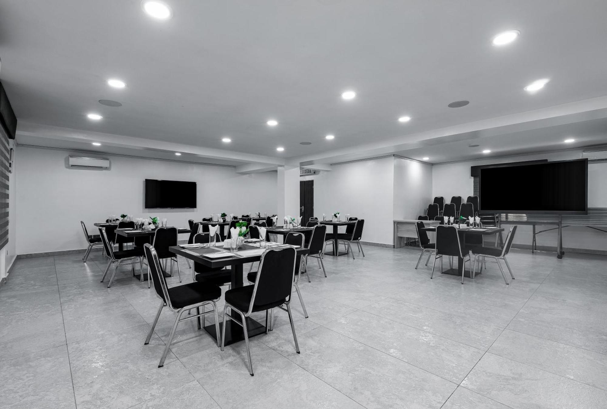 Bkt Cribs - Apartments & Suites Abuja Exteriör bild
